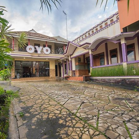 Oyo Bunga Matahari Guest House And Hotel Batu  Exteriér fotografie